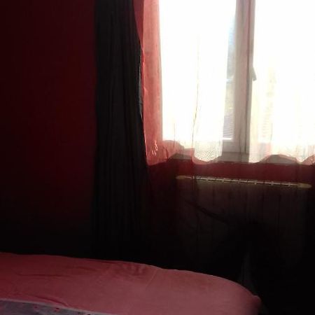Le Petit Coin Tranquille Bed and Breakfast Signes Exteriör bild